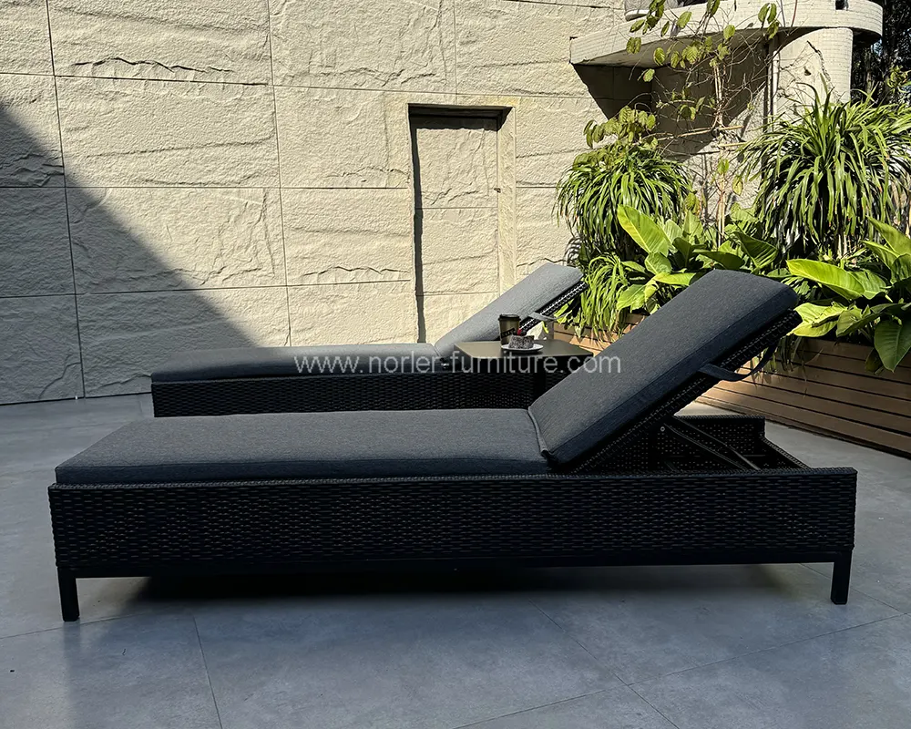 Latest High-End Hand Woven Rattan Sun Lounger