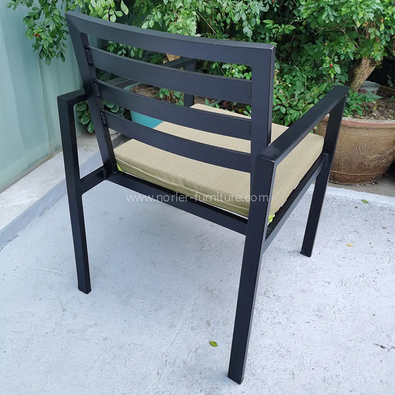 Outdoor 5m Thickness Cushion Aluminum Frame Dining Set