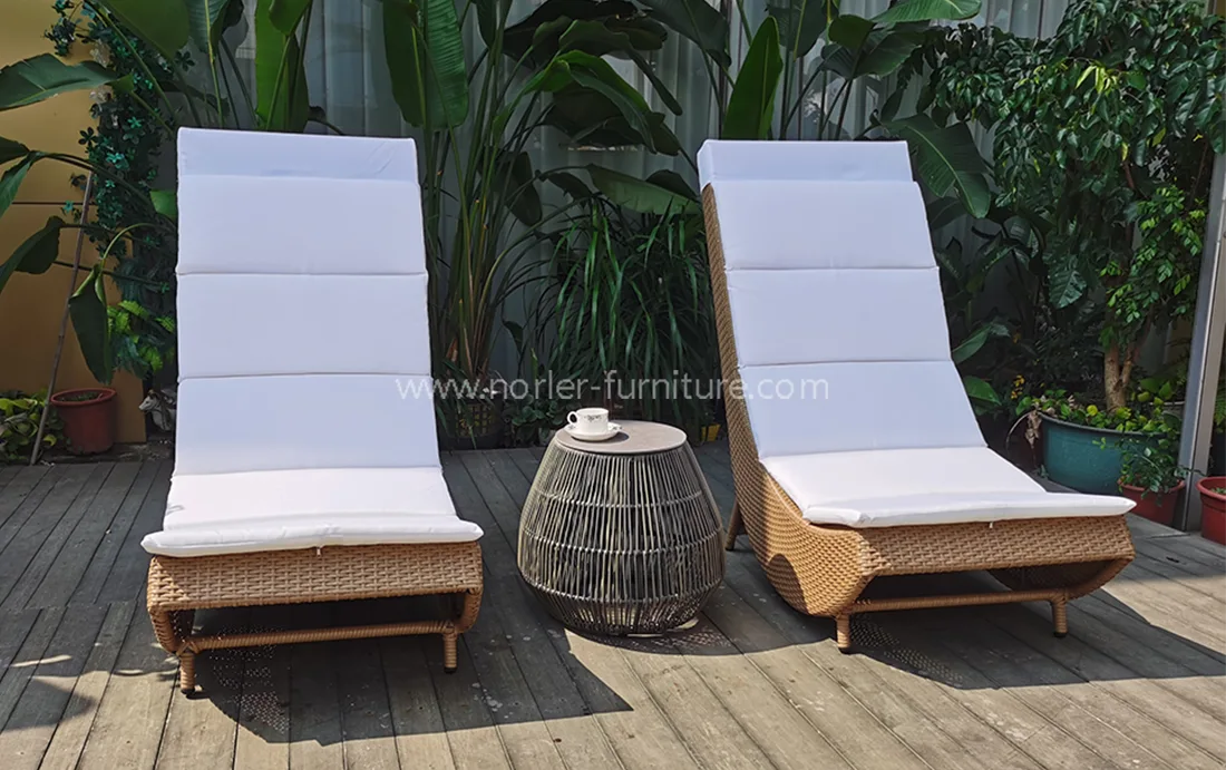 Outdoor Leisure Aluminum Frame PE Rattan Sun Lounger